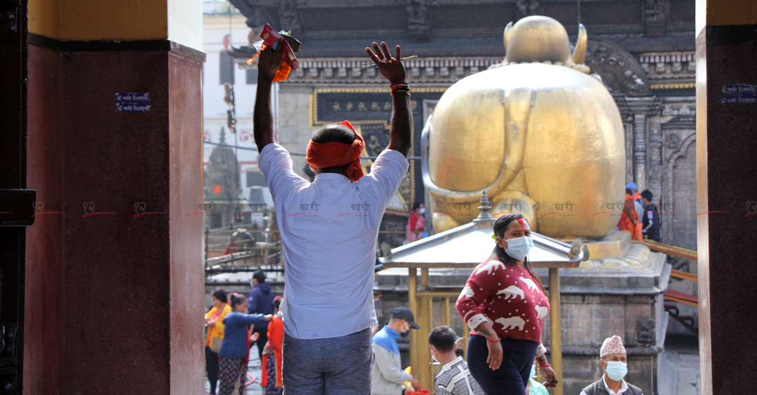 पशुपतिनाथ मन्दिरमा प्रवेश गराइयो नवनियुक्त भट्ट अडिगालाई